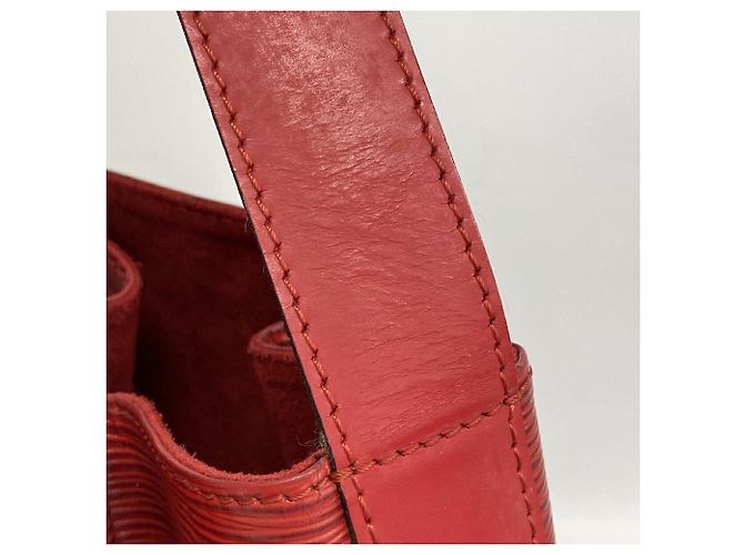 Louis Vuitton Epi Sac Depaule GM Shoulder Bag Rosso - vista 9
