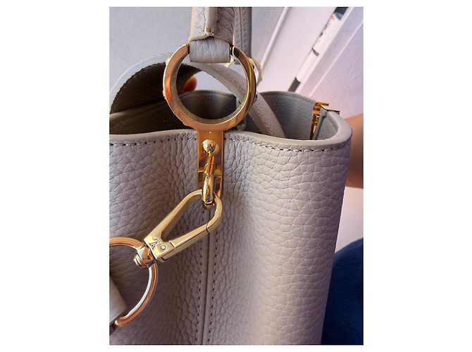 Louis Vuitton Capucines Handtasche Grau Leder Gold hardware - Ansicht 5