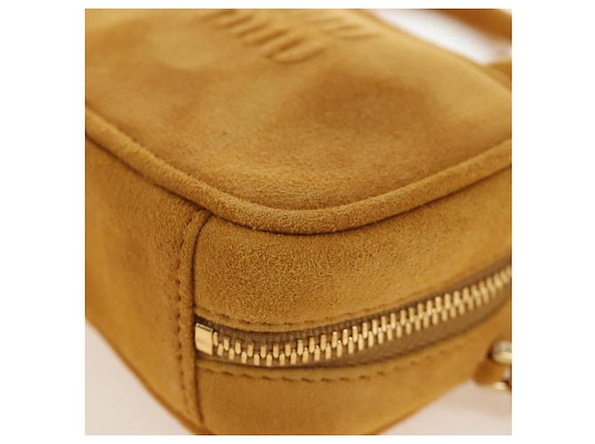 Borsa Micro Miu Miu in camoscio 2way Yellow Gold Auth 203262M D'oro Giallo - vista 17