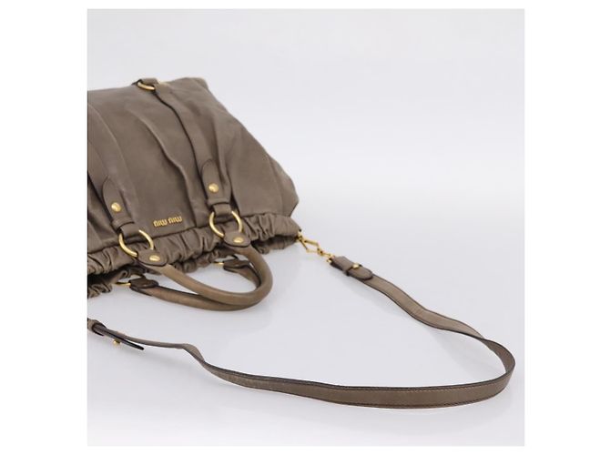 Borsa Tote Miu Miu Vitter Lux 2way Beige Gold Auth 204047A D'oro - vista 9