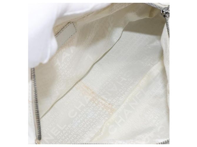 Borsa Boston CHANEL Choco Bar in pelle bianca e argento CC Auth 203440V Bianco - vista 10