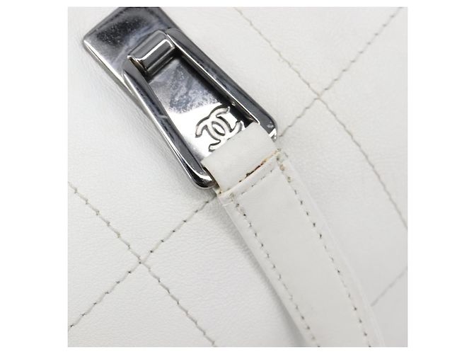 Borsa Boston CHANEL Choco Bar in pelle bianca e argento CC Auth 203440V Bianco - vista 19