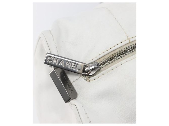 Borsa Boston CHANEL Choco Bar in pelle bianca e argento CC Auth 203440V Bianco - vista 21