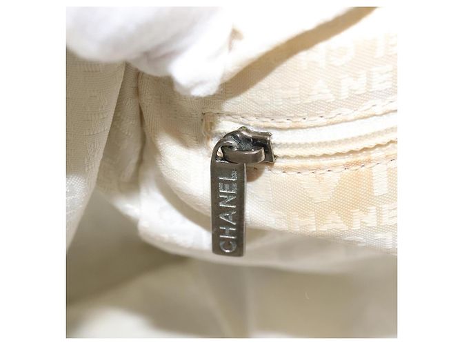 Borsa Boston CHANEL Choco Bar in pelle bianca e argento CC Auth 203440V Bianco - vista 25