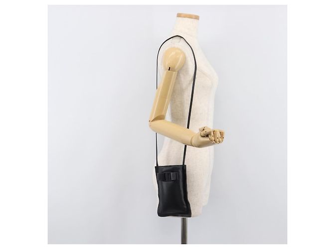 Salvatore Ferragamo Vala Shoulder Pouch Leather Black Auth 202598V Nero - vista 22