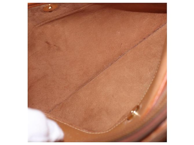 Borsa a tracolla GUCCI in pelle beige tono oro 001 22 1053 Auth ka6226 - vista 34