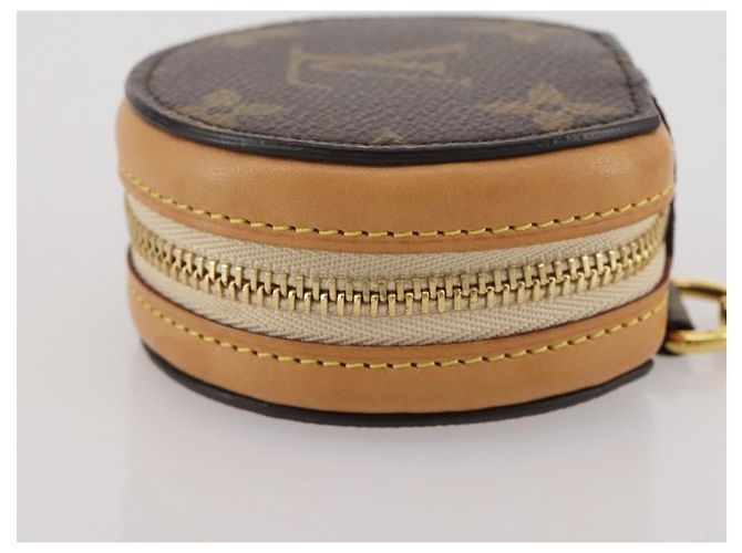 LOUIS VUITTON Monogram Etui Earphone Case GI0495 LV Auth 204778M Monogramma - vista 3