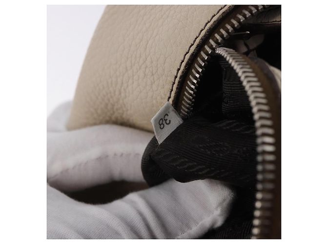 PRADA Handtasche aus Leder weiß silber Auth 204740A - Ansicht 12