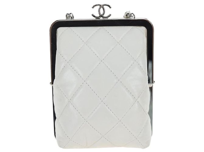 Borsa a tracolla CHANEL Matelasse con catena in pelle d'agnello bianca argento CC Auth 200768M Bianco - vista 13