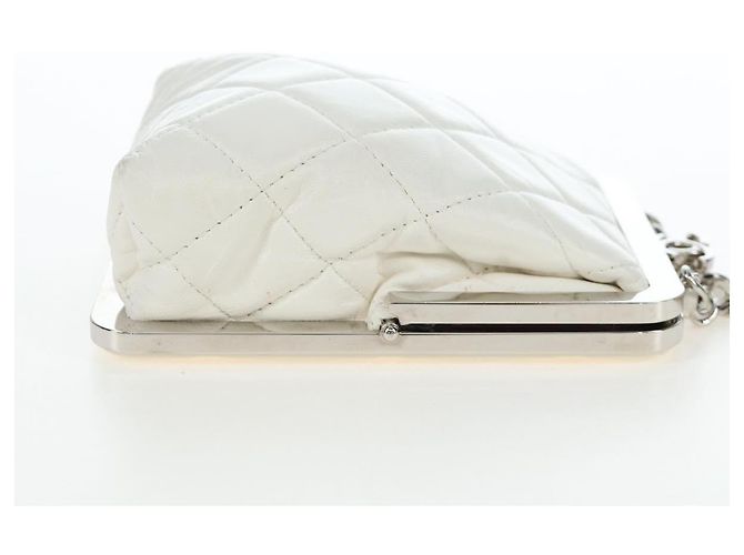 Borsa a tracolla CHANEL Matelasse con catena in pelle d'agnello bianca argento CC Auth 200768M Bianco - vista 4