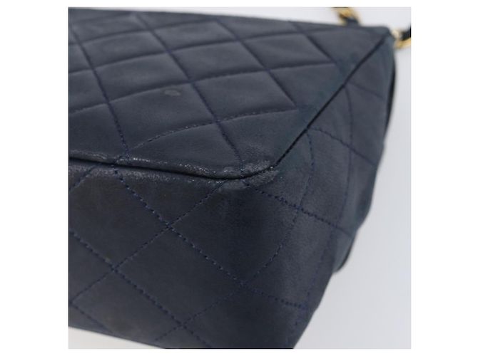 Borsa a tracolla CHANEL Matelasse con catena in pelle d'agnello Navy Gold CC Auth 204122V D'oro Blu navy - vista 17
