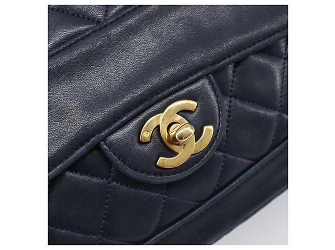 Borsa a tracolla CHANEL Matelasse con catena in pelle d'agnello Navy Gold CC Auth 204122V D'oro Blu navy - vista 18