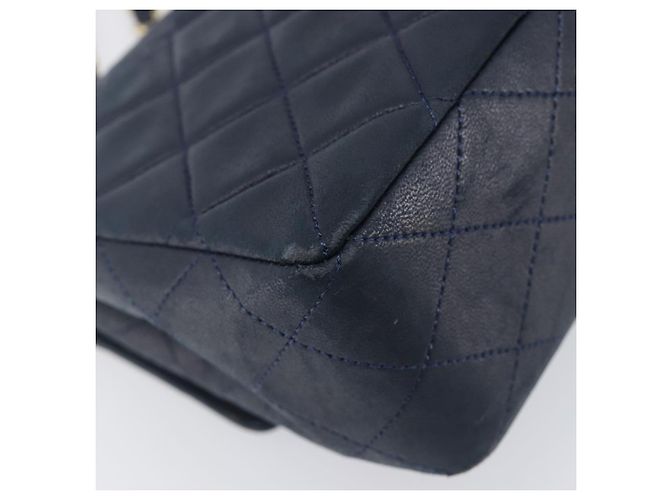 Borsa a tracolla CHANEL Matelasse con catena in pelle d'agnello Navy Gold CC Auth 204122V D'oro Blu navy - vista 9