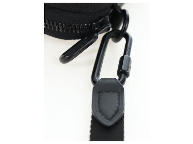 LOUIS VUITTON 3D monogram Double Phone Pouch Black M80141 LV Auth 203158M Negro - vista 14