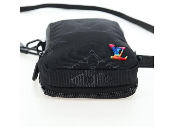 LOUIS VUITTON 3D monogram Double Phone Pouch Black M80141 LV Auth 203158M Negro - vista 5