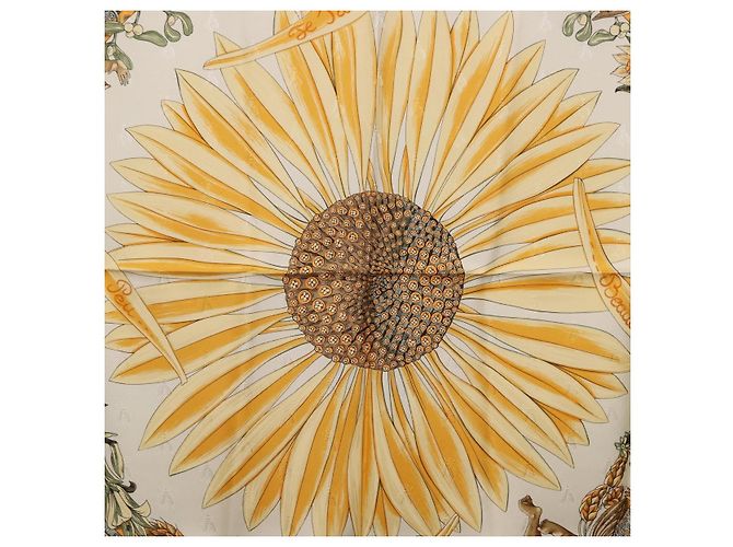 Hermès Pañuelo HERMES Carre 90 de Seda Amarillo Auth 198387M - vista 6