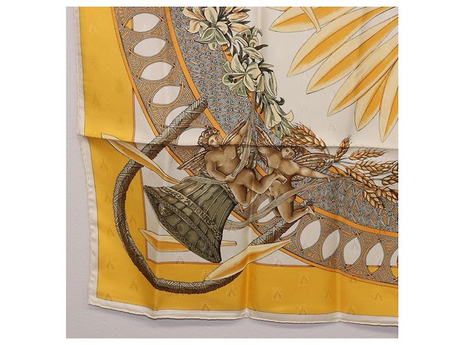 Hermès Pañuelo HERMES Carre 90 de Seda Amarillo Auth 198387M - vista 8