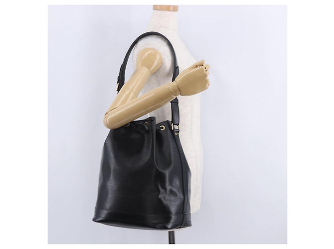 LOUIS VUITTON Borsa a tracolla Epi Noe Nera M44002 LV Auth 201222V Nero - vista 25
