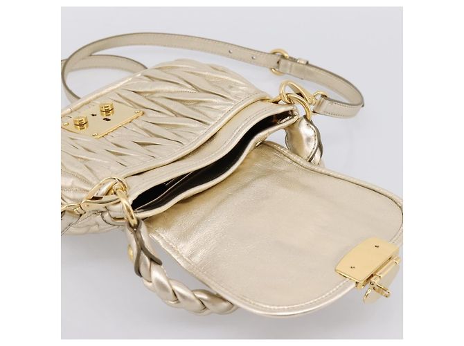 Borsa Miu Miu Matelassé in pelle 2way Champagne Gold Tono Oro Auth 167599SAM D'oro - vista 22