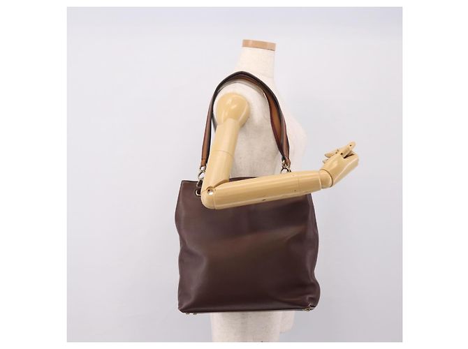 Bolso Tote CHANEL de cuero marrón detalles dorados CC Auth 204638V Castaño - vista 24