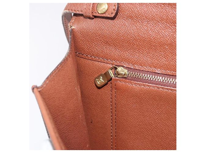 Borsa a tracolla LOUIS VUITTON Monogram Bordeaux 27 M51797 LV Auth ar14229 Monogramma - vista 32