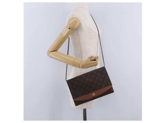Borsa a tracolla LOUIS VUITTON Monogram Bordeaux 27 M51797 LV Auth ar14229 Monogramma - vista 34