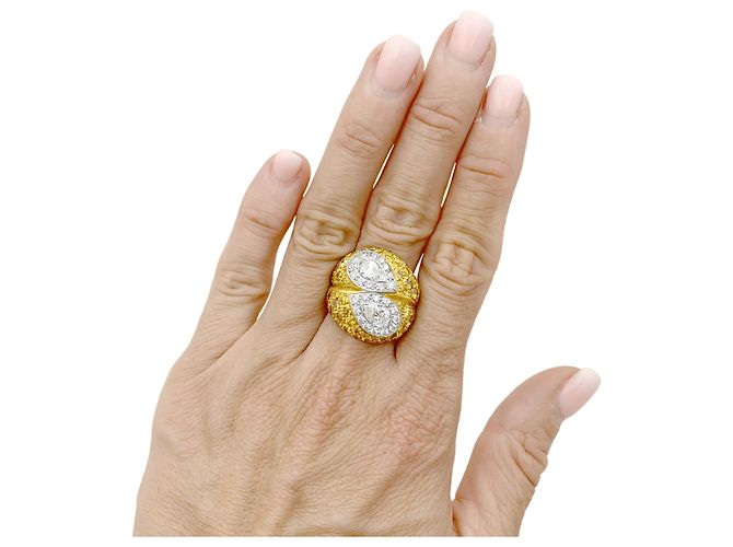 Autre Marque Anello cocktail in oro giallo, oro bianco, zaffiri gialli e diamanti. - vista 5