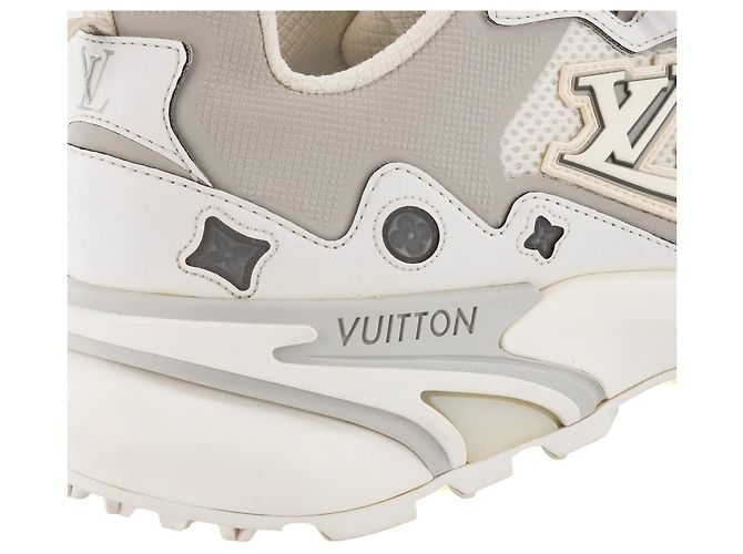 LOUIS VUITTON - Sneakers Runner Tatic Louis Vuitton in pelle e tela grigia e bianca (T41) Argento - vista 7