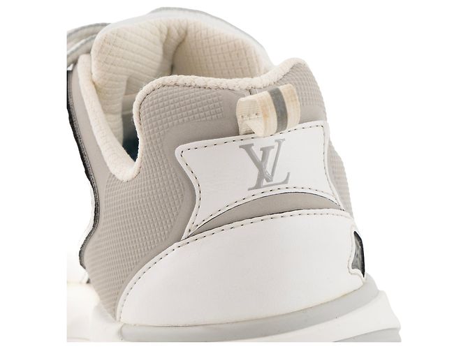 LOUIS VUITTON - Sneakers Runner Tatic Louis Vuitton in pelle e tela grigia e bianca (T41) Argento - vista 8