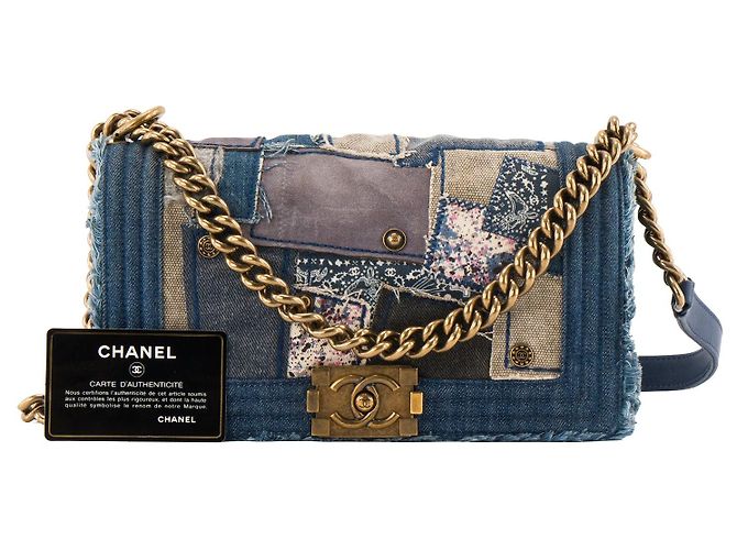 CHANEL - Chanel Boy Schultertasche medium aus blauem Patchwork-Denim - Ansicht 10