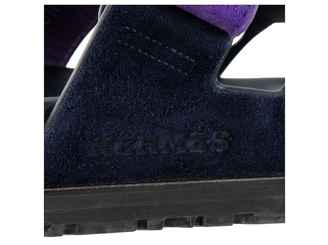 HERMÈS - Sandali Chypre Hermès in camoscio blu navy e viola (T37) - vista 4