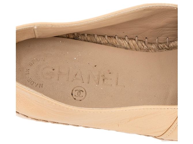 CHANEL - Espadrillas Chanel in pelle e rafia beige e nero (T38) - vista 5
