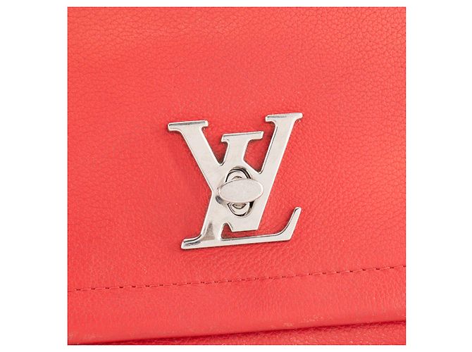 LOUIS VUITTON - Borsa a tracolla Louis Vuitton Lockme II BB in pelle grana rossa Rosso - vista 5