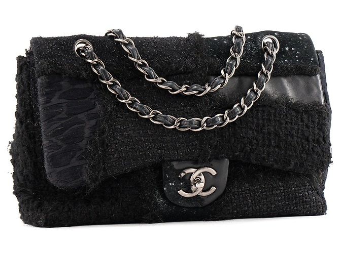 CHANEL - Borsa a tracolla Classique/Timeless Jumbo Chanel in patchwork nero edizione limitata - vista 2