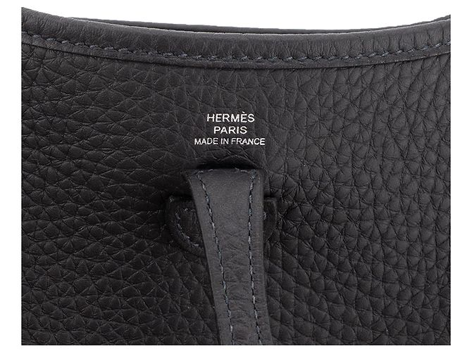 HERMÈS - Borsa a tracolla Evelyne 16 Hermès in pelle clémence caban Blu navy - vista 6