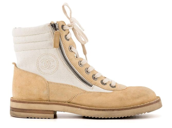 CHANEL - Botins Interlocking CC Chanel em camurça e lona bege (T38,5) - vista 2