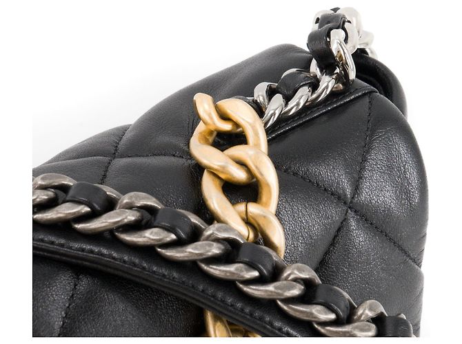 CHANEL - Borsa a tracolla Chanel 19 in pelle nera Nero - vista 7