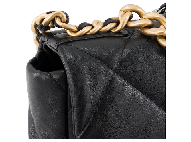 CHANEL - Borsa a tracolla Chanel 19 modello grande in pelle liscia nera Nero - vista 6