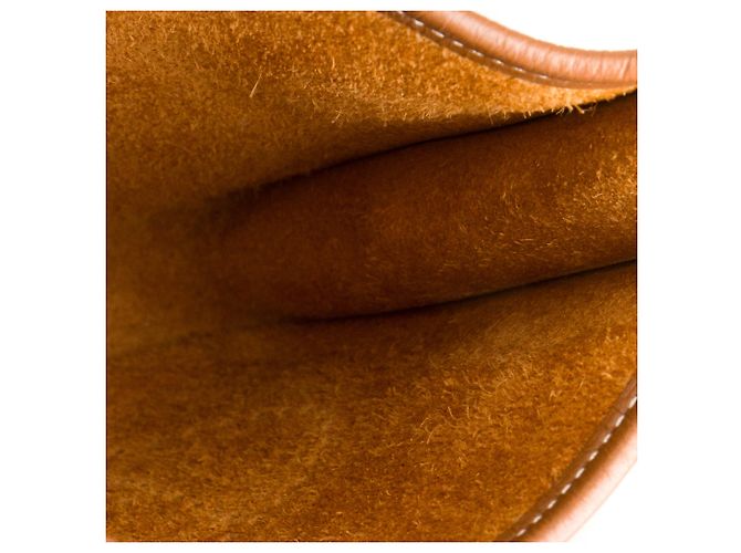 HERMÈS - Sac à bandoulière Evelyne 16 Hermès en cuir clémence marron gold - vue 9