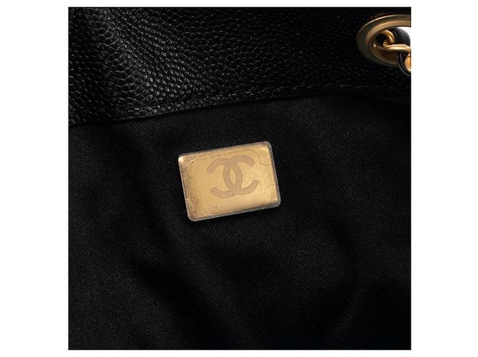 CHANEL - Borsa a tracolla Chanel 25 Large in pelle caviar nera Nero - vista 9