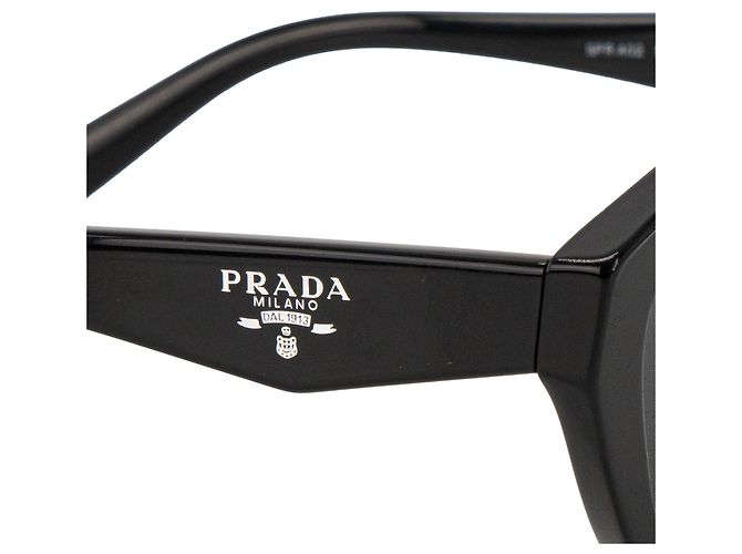 PRADA - Óculos de sol Prada em plástico preto - vista 3