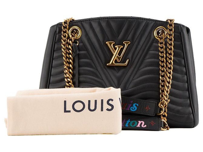 LOUIS VUITTON - Borsa a tracolla New Wave Louis Vuitton in pelle liscia nera Nero - vista 10
