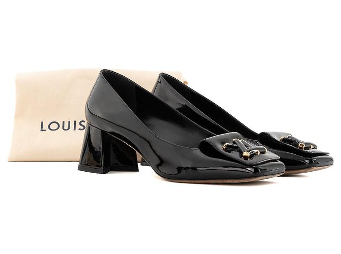 LOUIS VUITTON - Scarpins Louis Vuitton Shake em couro envernizado preto (T37) - vista 7