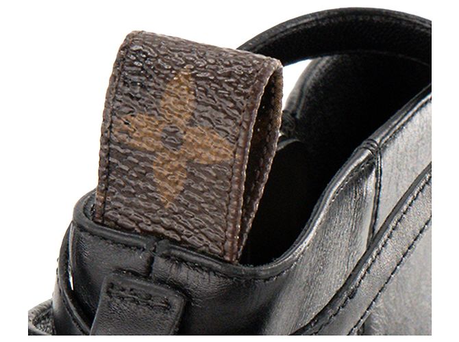 LOUIS VUITTON - Louis Vuitton Absatzstiefeletten aus glattem schwarzem Leder (T38) - Ansicht 7