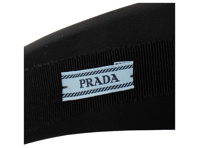 Etiquette PRADA - Fascia per capelli con logo Prada in Re-nylon nero (TU) - vista 5