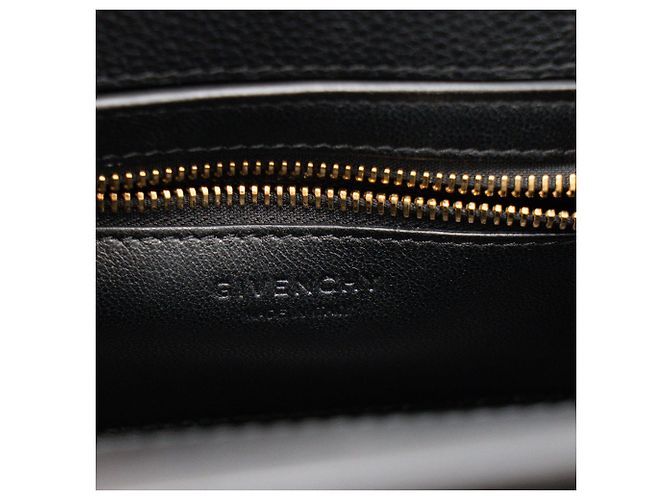 GIVENCHY - Sac à main Horizon Mini Givenchy en cuir noir - vue 6