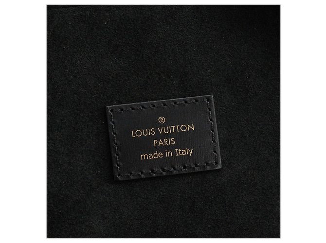 LOUIS VUITTON - Sac à bandoulière Vanity PM Louis Vuitton en toile enduite monogrammée reverse Marron - vue 8