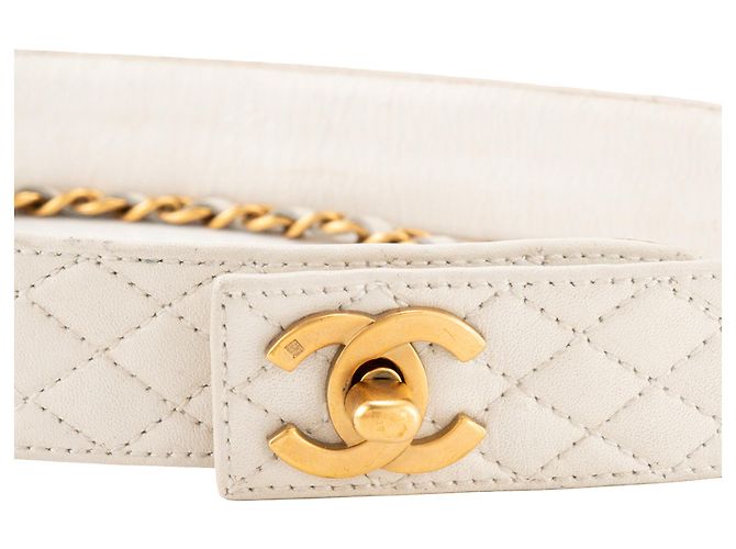 CHANEL - Vintage weißer gesteppter Leder CC Chanel Gürtel (T65) - Ansicht 4