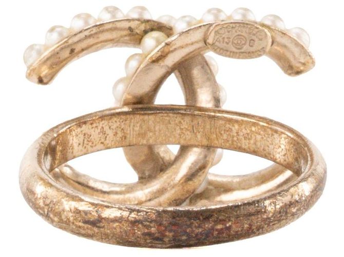 CHANEL - Anello Chanel in metallo dorato e perle (T49) D'oro - vista 2