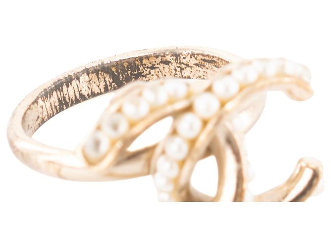 CHANEL - Anello Chanel in metallo dorato e perle (T49) D'oro - vista 3